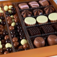 Kendi Fotoğrafınız ile Sevgililer Günü Hediyesi Kahve Drajeli Special Çikolata 490g (Krem Kutu) - 2